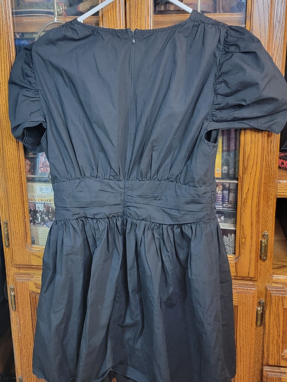 Day + Mood Black Puff-Sleeve V-Neck Romper Size Medium - Picture 2 of 7
